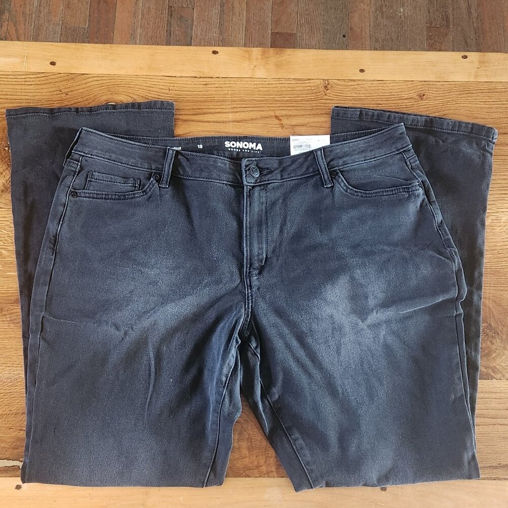 NWT Black Bootcut Midrise Jeans from Sonoma - Picture 3 of 4